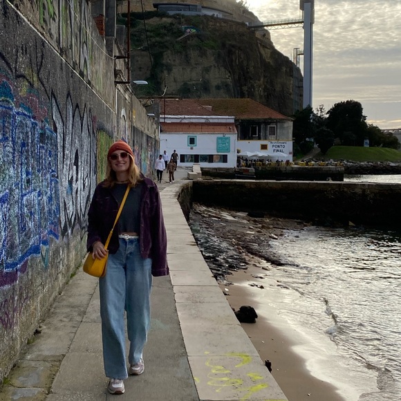 Meet your Posher, Leah - Picture 4 of 7